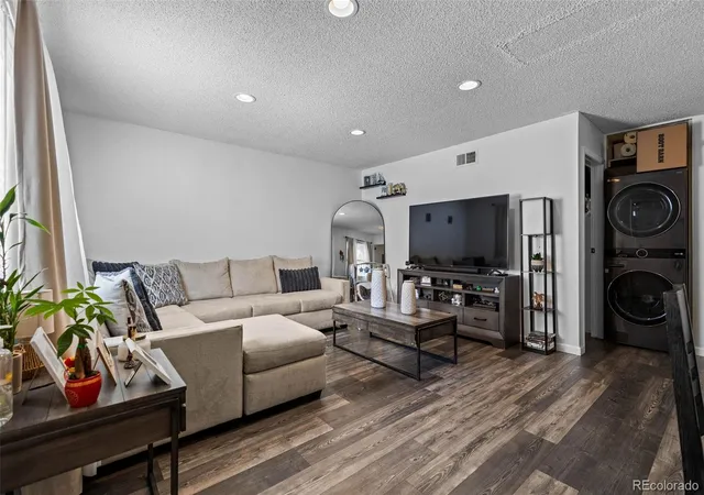 5th image of 1184 S Uvalda St, Aurora, CO 80012 | MLS# 9697202
