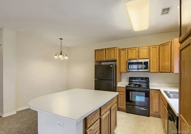 5th image of 9551 Pearl Cir, Parker, CO 80134