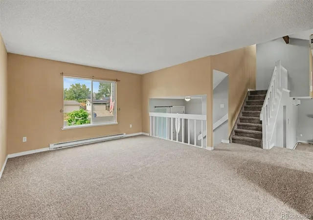 3rd image of 1032 S Ventura Wy, Aurora, CO 80017 | MLS# 2824637