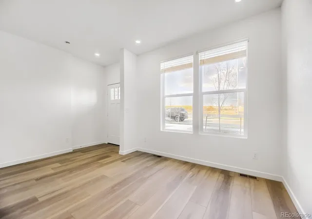 Photo 2 of Townhouse for sale at 16471 Standing Elk Dr, Parker, CO 80134 | MLS# 2374987 | Listing updated on 2026-10-28