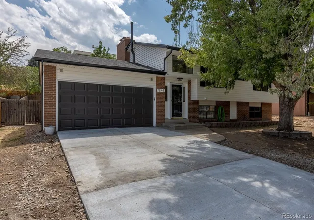 Photo 2 of Single family home for sale at 7844 W Ontario Pl, Littleton, CO 80128 | MLS# 4912877 | Listing updated on 2026-08-28