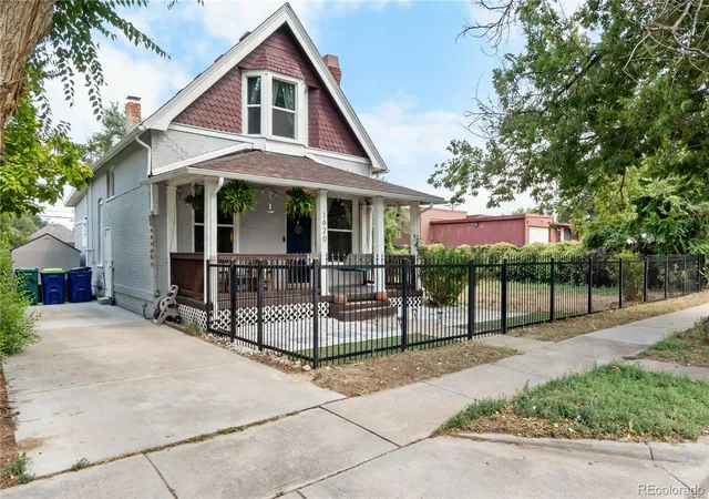 2nd image of 1620 Dallas St, Aurora, CO 80010 | MLS# 9585340