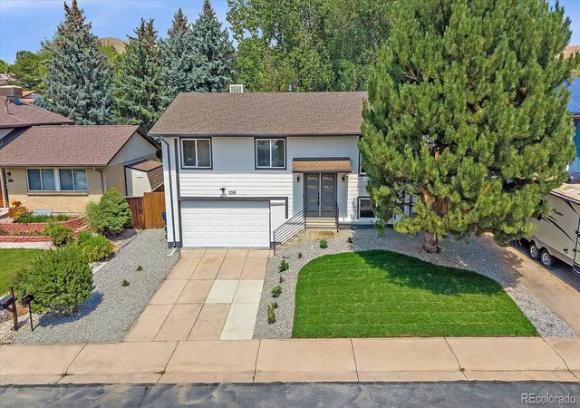 3rd image of 2088 S Coors Cir, Lakewood, CO 80228 | MLS# 6626451