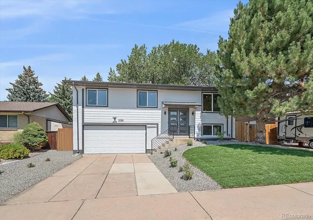 5th image of 2088 S Coors Cir, Lakewood, CO 80228 | MLS# 6626451