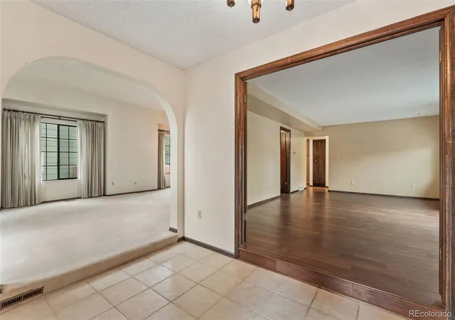 Photo 3 of Sale Pending at 181 Del Oro Cir, Colorado Springs, CO 80919 | MLS# 4644144 | Listing updated on 2026-08-10