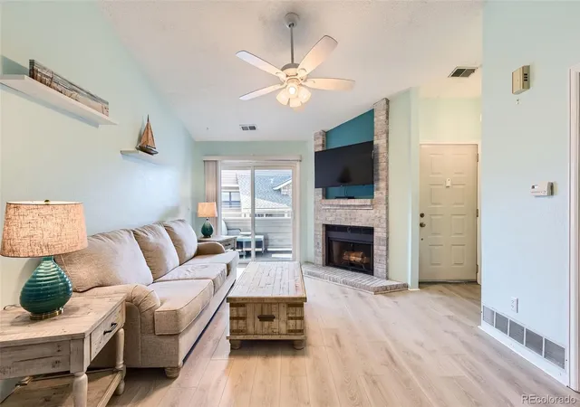 3rd image of 8378 S Upham Wy #A303, Littleton, CO 80128 | MLS# 7652038