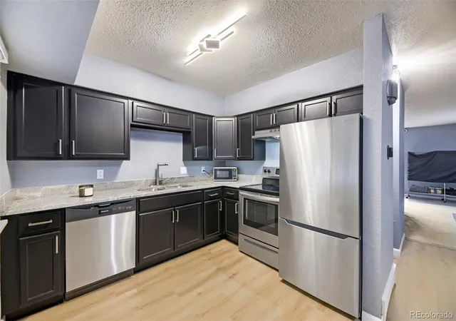 Photo 4 of Townhouse for sale at 5680 S Lowell Blvd, Littleton, CO 80123 | MLS# 8016985 | Listing updated on 2026-09-01