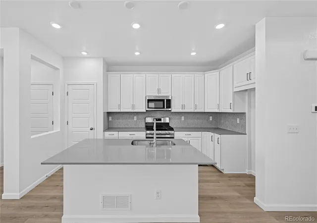 Photo 4 of Single family home for sale at 23732 E 33rd Place, Aurora, CO 80019 | MLS# 3920724 | Listing updated on 2026-10-09