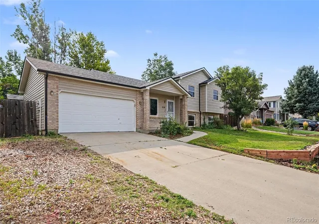 3rd image of 336 Aspen Dr, Frederick, CO 80530 | MLS# 9920205