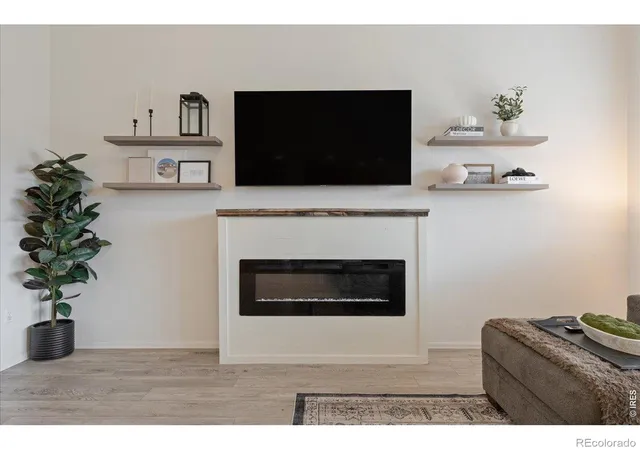 Photo 4 of Single family home for sale at 1827 Abundance Dr, Windsor, CO 80550 | MLS# IR1065798 | Listing updated on 2026-10-07