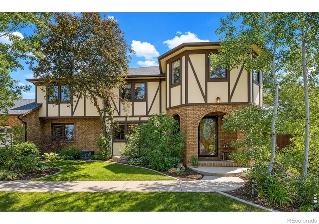 Photo 1 of Single family home for sale at 1224 Twin Peaks Cir, Longmont, CO 80503 | MLS# IR1065803 | Listing updated on 2026-10-17