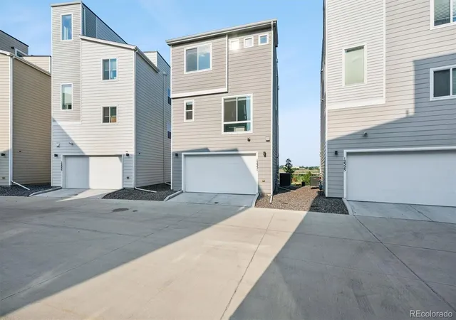 4th image of 12331 Farmview Ln, Thornton, CO 80241 | MLS# 9332562