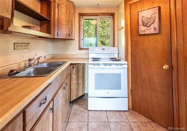 Photo 4 of Single family home for sale at 317 Grand Ave, Grand Lake, CO 80447 | MLS# 6072269 | Listing updated on 2026-08-20