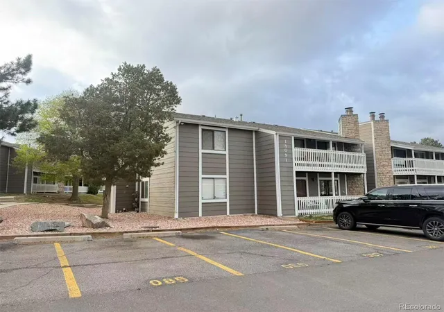 2nd image of 18091 E Kentucky Ave #101, Aurora, CO 80017 | MLS# 5891380