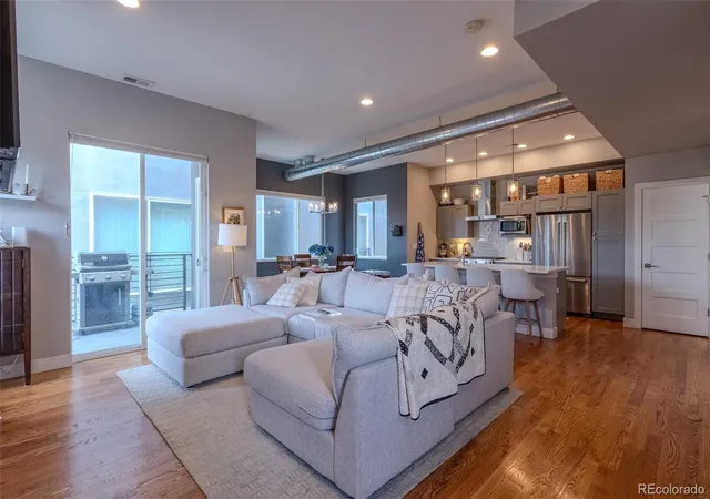 Photo 3 of Townhouse for sale at 3318 S Washington St, Englewood, CO 80113 | MLS# 3053524 | Listing updated on 2026-08-17