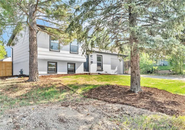 Photo 1 of Single family home for sale at 10272 W Lehigh Ave, Denver, CO 80235 | MLS# 6584897 | Listing updated on 2026-08-28