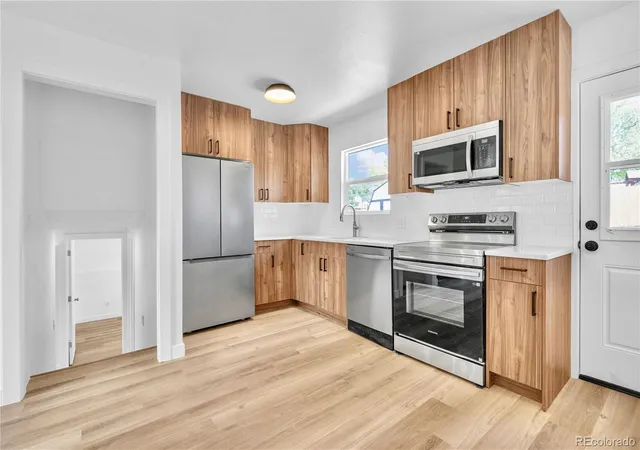 Photo 2 of Single family home for sale at 10272 W Lehigh Ave, Denver, CO 80235 | MLS# 6584897 | Listing updated on 2026-08-28