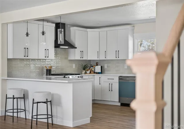 Photo 3 of Single family home for sale at 1375 W Hinsdale Dr, Littleton, CO 80120 | MLS# 3749270 | Listing updated on 2026-09-05