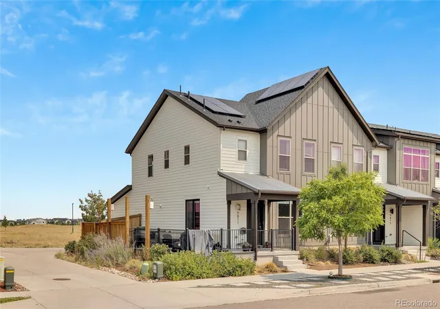 Photo 3 of Townhouse for sale at 9811 E 56th Place, Denver, CO 80238 | MLS# 7612113 | Listing updated on 2026-08-16