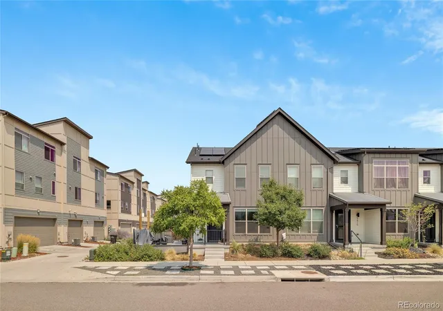 Photo 4 of Townhouse for sale at 9811 E 56th Place, Denver, CO 80238 | MLS# 7612113 | Listing updated on 2026-08-16