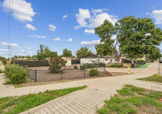 2nd image of 6921 Quebec St, Commerce City, CO 80022 | MLS# 9680956