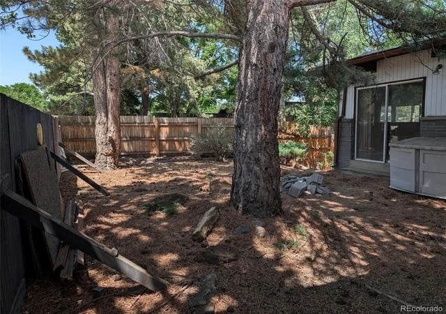 2nd image of 950 S Foothill Dr, Denver, CO 80228 | MLS# 7908885