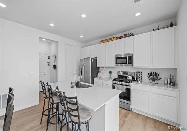 3rd image of 24770 E 39Th Ave, Aurora, CO 80019 | MLS# 5801552
