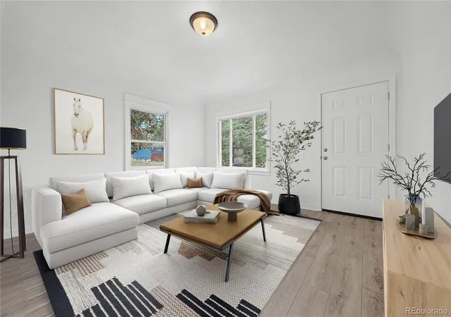Photo 3 of Single family home for sale at 1555 N Monroe Ave, Loveland, CO 80538 | MLS# 2291201 | Listing updated on 2026-10-27