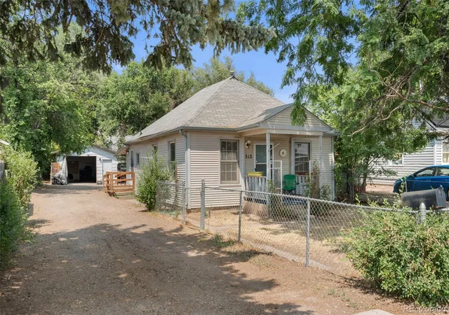 Photo 2 of Single family home for sale at 212 E Lincoln Ave, Fort Collins, CO 80524 | MLS# 4872185 | Listing updated on 2026-09-14