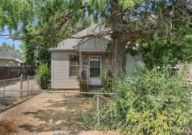 Photo 4 of Single family home for sale at 212 E Lincoln Ave, Fort Collins, CO 80524 | MLS# 4872185 | Listing updated on 2026-09-14