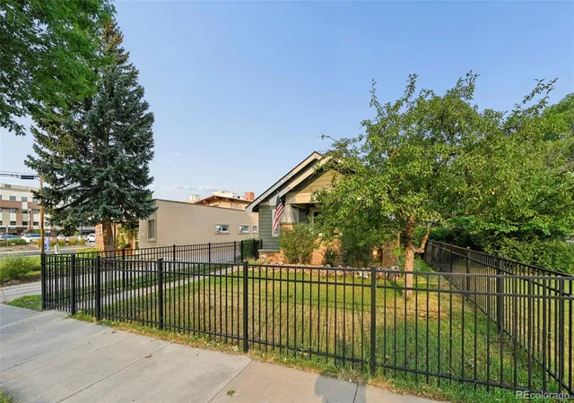 3rd image of 2408 N Nevada Ave, Colorado Springs, CO 80907 | MLS# 2762677