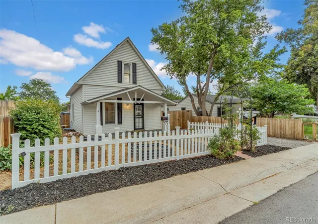 Photo 3 of Single family home for sale at 4842 Bryant St, Denver, CO 80221 | MLS# 9029642 | Listing updated on 2026-09-01