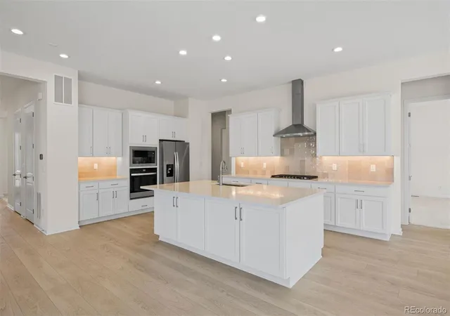 Photo 4 of Single family home for sale at 820 Bahia Point, Castle Rock, CO 80104 | MLS# 2844841 | Listing updated on 2026-08-07