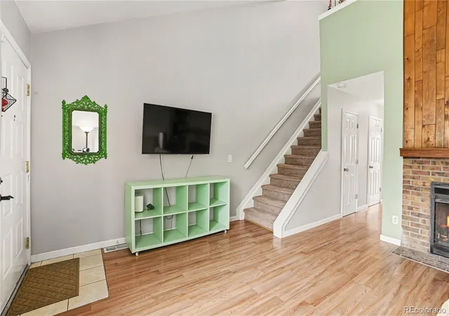 3rd image of 17648 E Loyola Dr #B, Aurora, CO 80013 | MLS# 5614277