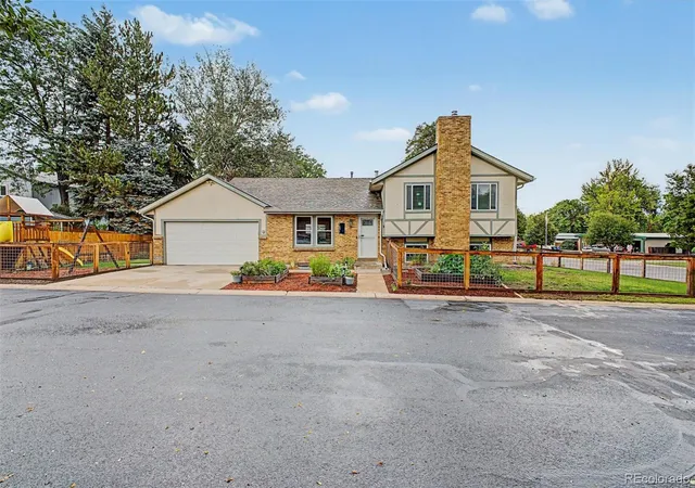 1st image of 1571 S Krameria St, Denver, CO 80224 | MLS# 2108684