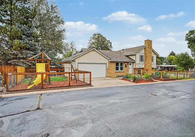 2nd image of 1571 S Krameria St, Denver, CO 80224 | MLS# 2108684