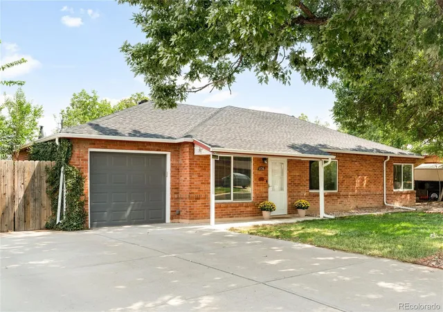 3rd image of 1176 Tucson St, Aurora, CO 80011 | MLS# 2451231