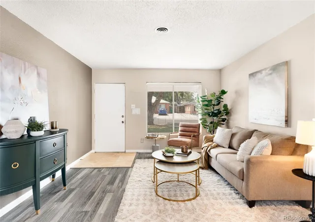 4th image of 1176 Tucson St, Aurora, CO 80011 | MLS# 2451231