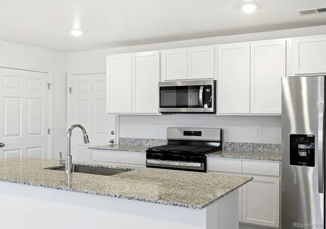 3rd image of 21247 E 65Th Ave, Aurora, CO 80019 | MLS# 5704931