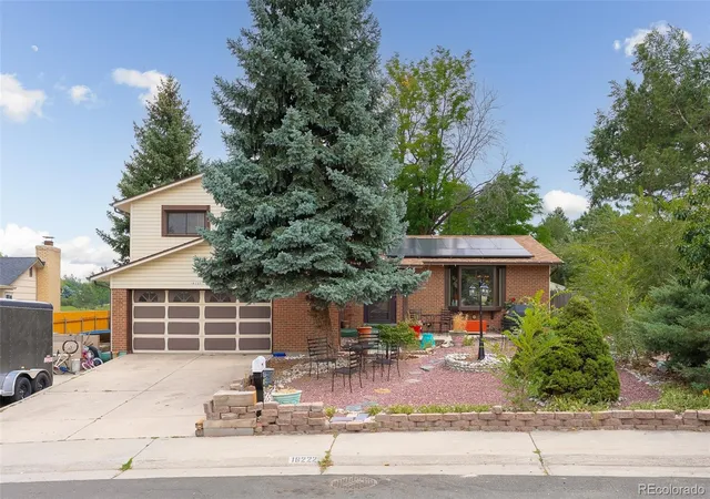 Photo 1 of Sale Pending at 16222 E Flora Pl, Aurora, CO 80013 | MLS# 3875945 | Listing updated on 2026-08-27
