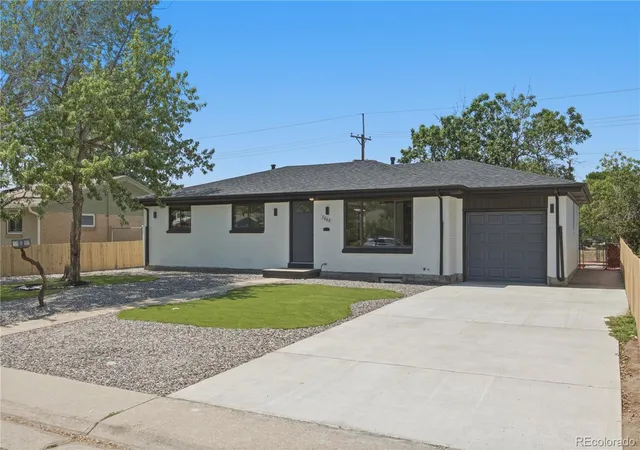 3rd image of 3049 Ursula St, Aurora, CO 80011 | MLS# 3043338