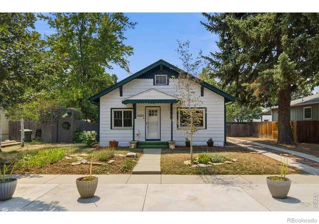 2nd image of 338 W 9th St, Loveland, CO 80537 | MLS# IR1065936