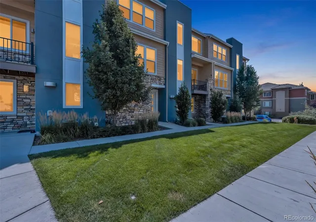 2nd image of 6741 S Tempe Ct, Aurora, CO 80016 | MLS# 2382661