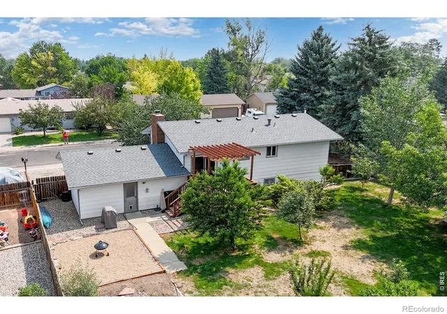 Photo 4 of Single family home for sale at 527 S Gilpin Ave, Loveland, CO 80537 | MLS# IR1065971 | Listing updated on 2026-09-26