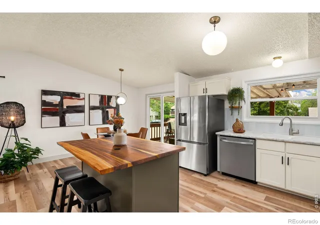 Photo 3 of Single family home for sale at 1829 Ranae Pl, Loveland, CO 80537 | MLS# IR1065976 | Listing updated on 2026-10-15