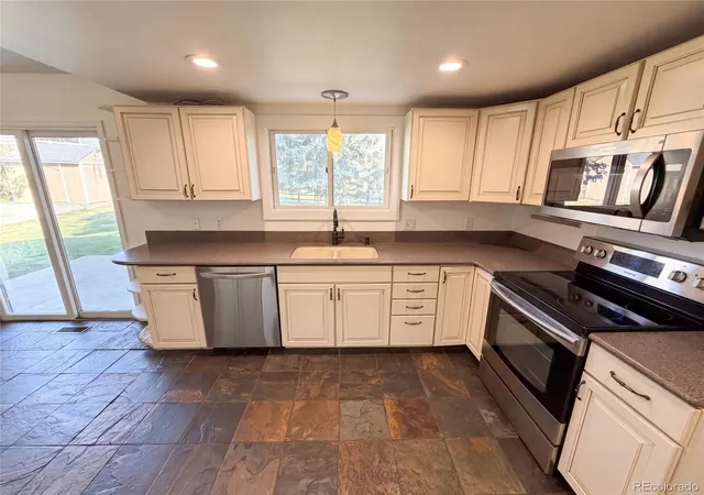 2nd image of 20890 E Sussex Ct, Parker, CO 80138 | MLS# 5253109
