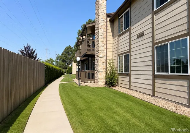 1st image of 1895 S Pitkin St #B, Aurora, CO 80017 | MLS# 1633743