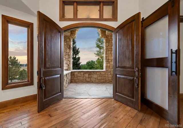 Photo 4 of Single family home for sale at 10378 Grande Vista Ct, Lone Tree, CO 80124 | MLS# 2279347 | Listing updated on 2026-09-26