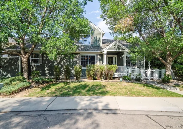 2nd image of 811 Snowberry St, Longmont, CO 80503 | MLS# 6225312