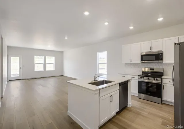 5th image of 1694 Drumming Dr, Windsor, CO 80550 | MLS# 6921148